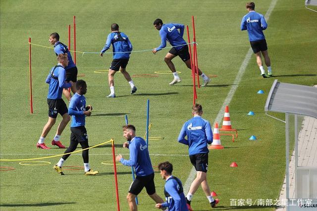 追梦：人们拿巴恩斯的防守和我相比 他像字母哥需要空间型5号位